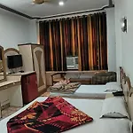 Hotel Yatri International