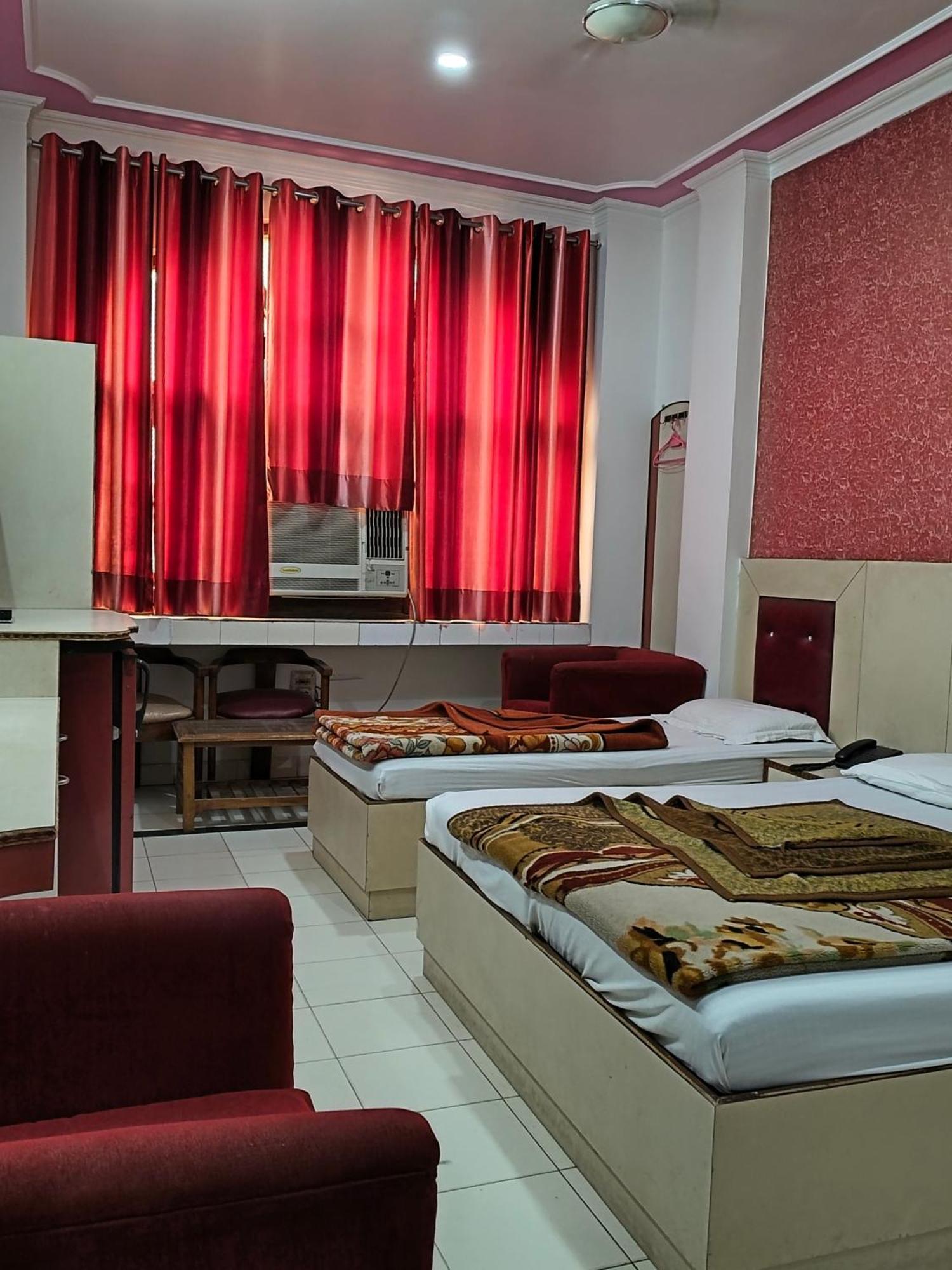 Yatri International Guest house