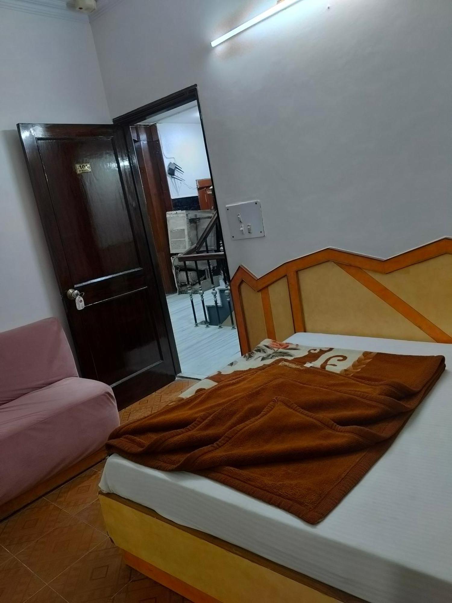 Guest house Yatri International