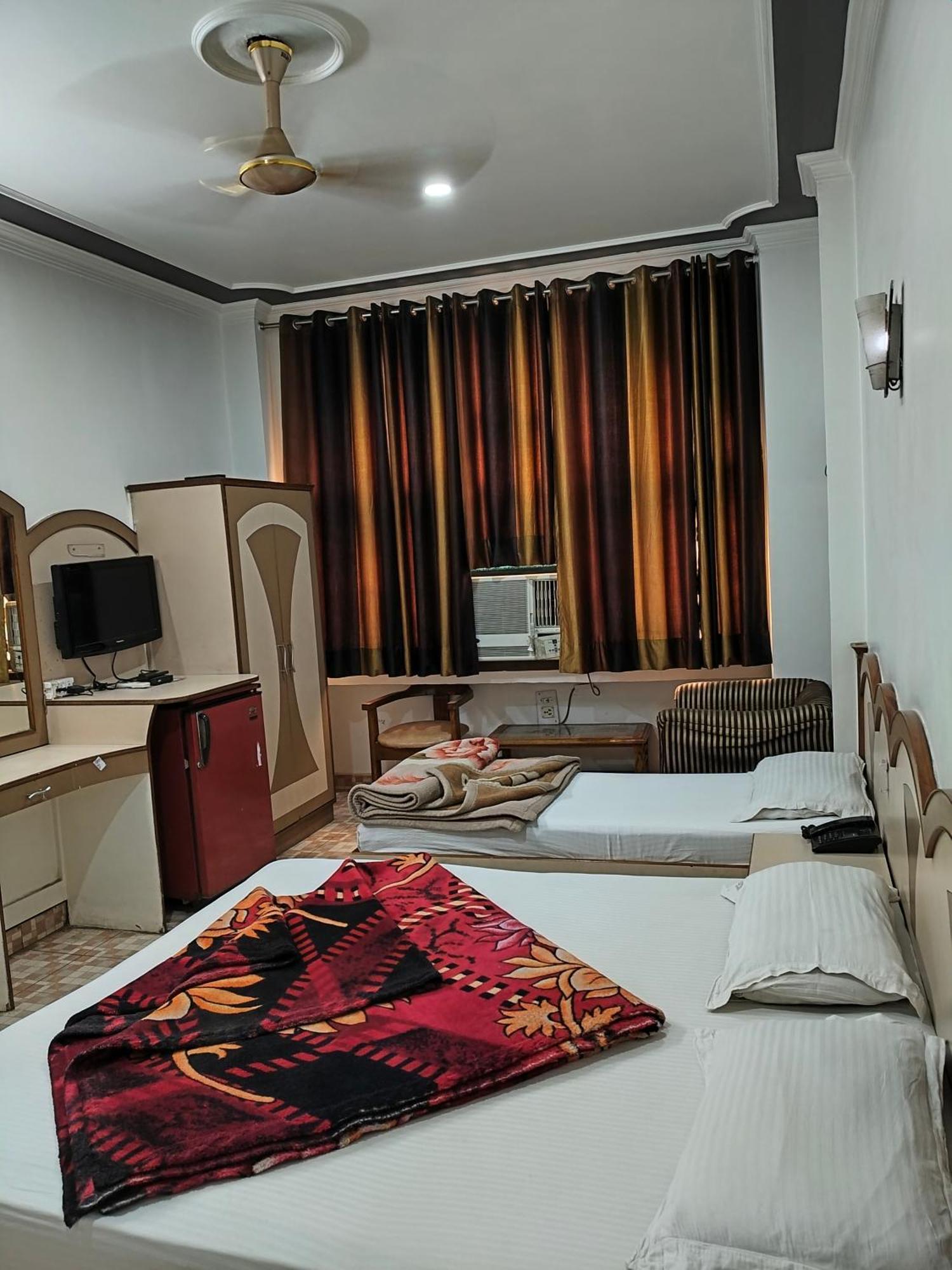 Yatri International Guest house