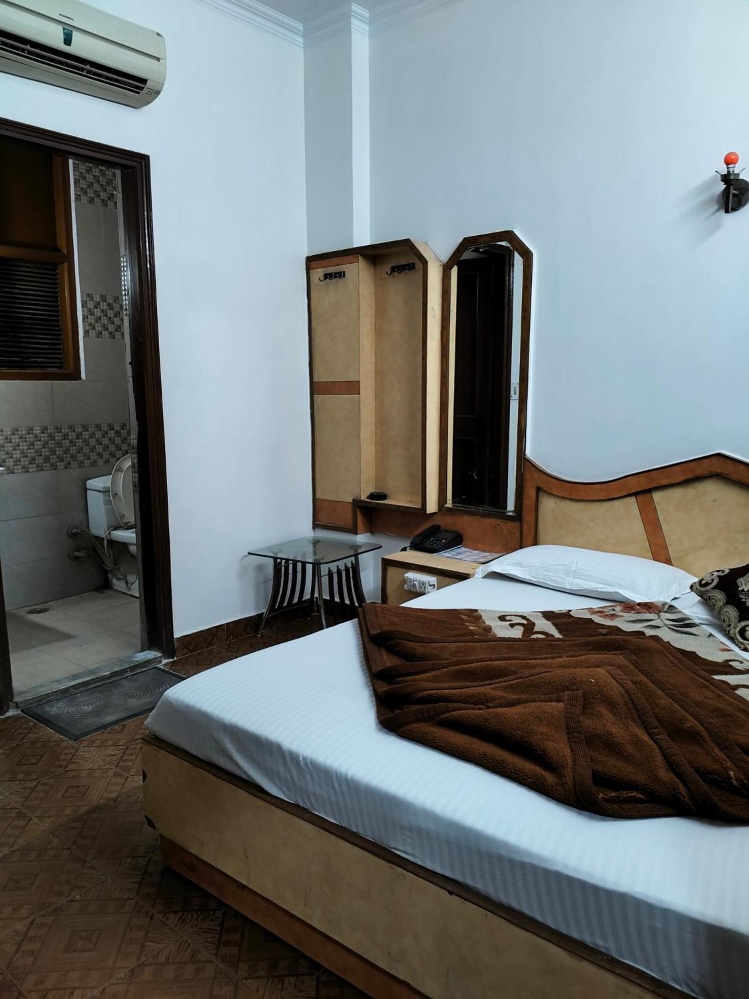 Yatri International 2* New Delhi